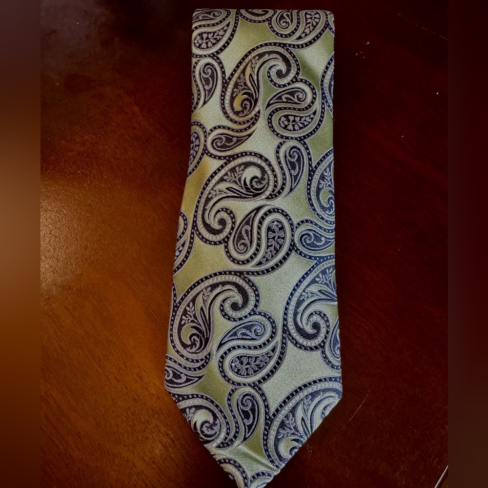 Tommy Hilfiger Green and Blue Paisley Tie 100% Silk